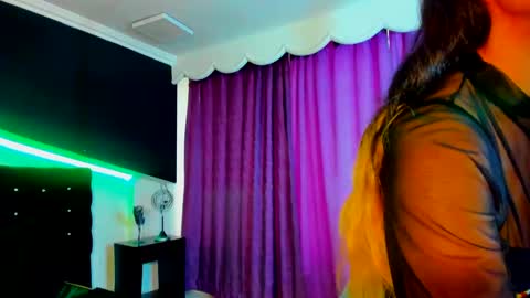 Coral  online show from March 5, 12:22 pm