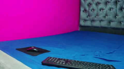 Coral online show from May 26, 1:29 pm