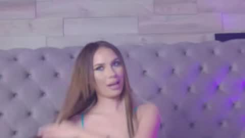 Snapshot of coraliadiamond chatting on December 12, 12:01 pm CoraliaDiamond online show from December 12, 12:01 pm