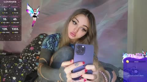 coralie20 online show from January 18, 11:00 am