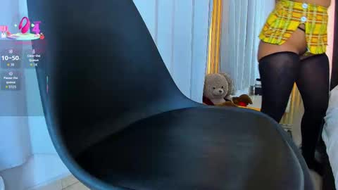 Coraline connected from 10 pm to 6 am Colombia time online show from October 7, 2:31 am