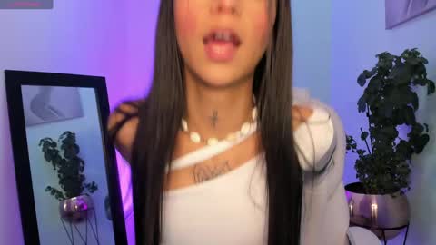 Snapshot of coralrigan chatting on January 18, 10:06 am Coral online show from January 18, 10:06 am