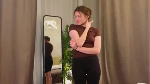 Leya online show from October 12, 1:21 pm