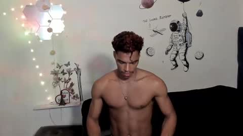 Snapshot of coreyglover chatting on October 28, 9:46 am CoreyGlover online show from October 28, 9:46 am