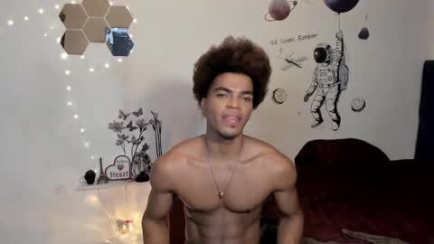 Snapshot of coreyglover chatting on November 6, 8:48 am CoreyGlover online show from November 6, 8:48 am