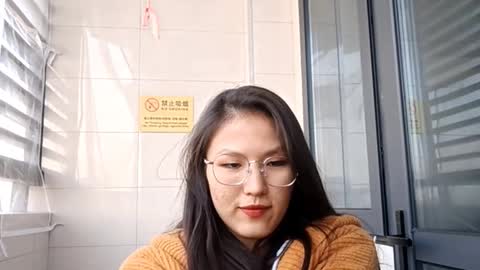 Sara  online show from January 13, 7:57 am