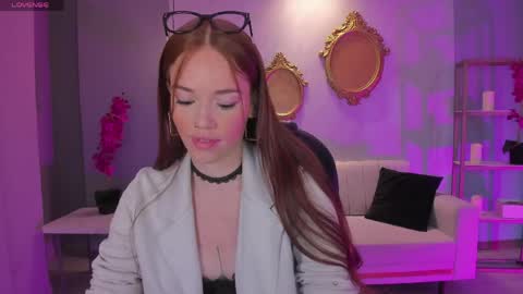 Corinne Russo online show from April 22, 12:50 pm