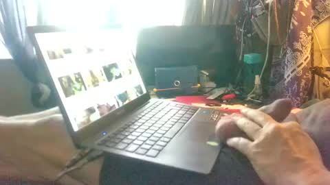 Snapshot of cornelis1955 chatting on June 27, 12:33 pm cornelis1955 online show from June 27, 12:33 pm