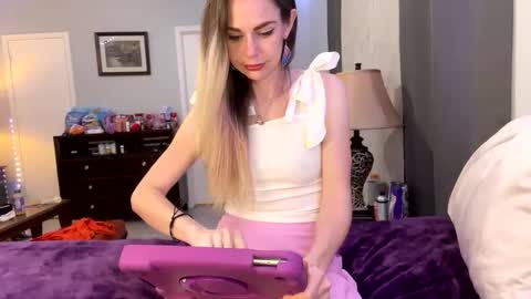 corolineclovr_and_kirkinator online show from February 28, 6:14 am