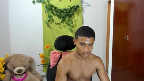 Ethan  online show from February 5, 3:34 am