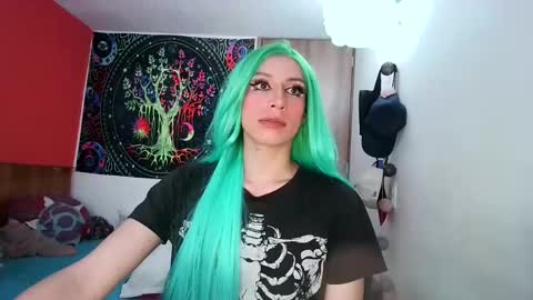 Snapshot of cosmic_crystal chatting on January 12, 7:31 pm cosmic_crystal online show from January 12, 7:31 pm