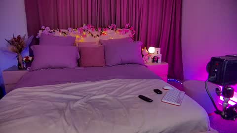 Sia online show from February 4, 5:53 am