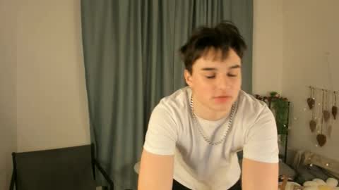 Henry online show from March 8, 8:12 pm