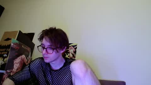 Snapshot of cosmonudes chatting on December 4, 5:49 am Barry online show from December 4, 5:49 am