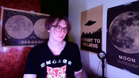 Snapshot of cosmonudes chatting on December 15, 7:31 pm Barry online show from December 15, 7:31 pm