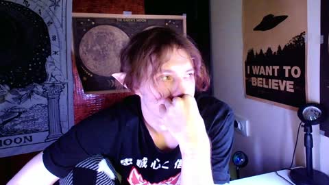 Snapshot of cosmonudes chatting on January 2, 10:01 pm Barry online show from January 2, 10:01 pm