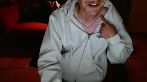 Snapshot of couldbesleeping chatting on October 14, 4:02 am couldbe online show from October 14, 4:02 am