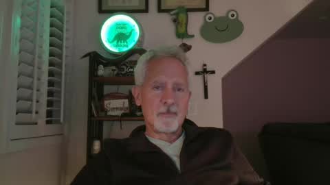 Snapshot of count_of_monte_christo chatting on June 25, 3:17 am count_of_monte_christo online show from June 25, 3:17 am