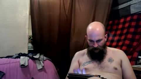 Snapshot of countryfuckers chatting on March 1, 9:07 am Alaskawildcouple online show from March 1, 9:07 am