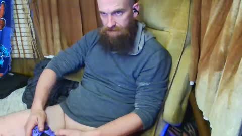 Snapshot of countryfuckers chatting on October 6, 2:25 pm Alaskawildcouple online show from October 6, 2:25 pm