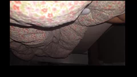 Snapshot of couple3845 chatting on October 19, 12:11 am couple3845 online show from October 19, 12:11 am