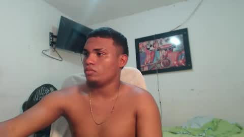 couple_hot0240129 online show from November 21, 3:11 pm