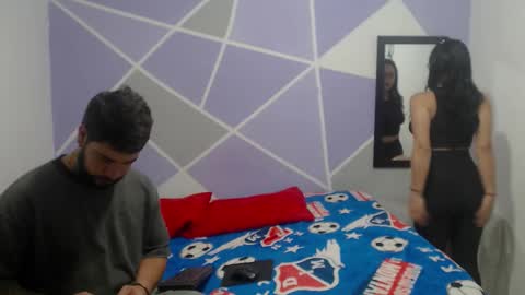 couple_hot069 online show from March 3, 6:30 am