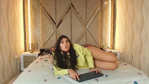 Ricardo  Isabella online show from April 15, 7:48 am