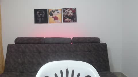  ALEJANDRO Y EMILY  online show from March 1, 2:23 pm