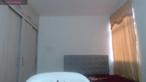  ALEJANDRO Y EMILY  online show from October 5, 12:25 pm