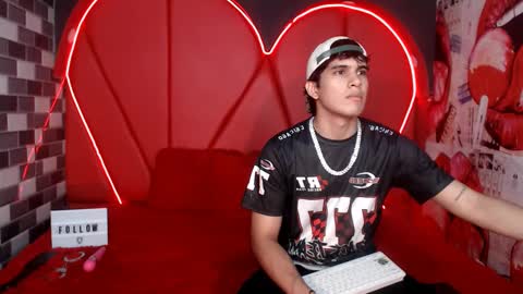 MIA LIZ AND SAM online show from September 30, 7:19 pm