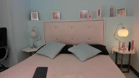 Snapshot of couplecolombia_gh chatting on October 16, 4:35 am lola y juan online show from October 16, 4:35 am