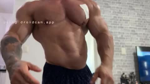 couplemuscle40 online show from March 5, 4:03 pm