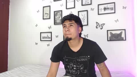 Juli and Liam online show from January 17, 11:17 am