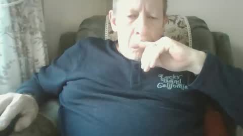 courieral1 online show from December 3, 8:45 am