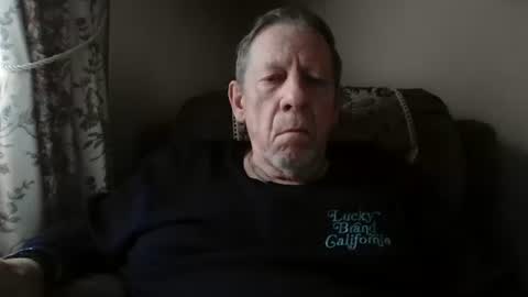 courieral1 online show from December 5, 8:45 am