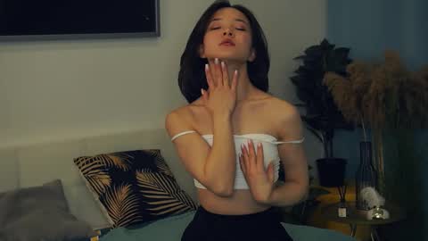 Yui online show from March 2, 12:32 pm