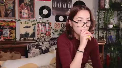 Yuna online show from November 9, 8:07 pm