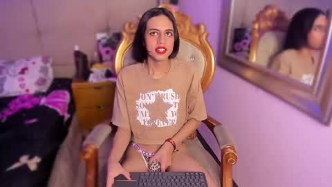 Snapshot of cowzylow chatting on November 20, 12:16 pm cowzylow online show from November 20, 12:16 pm