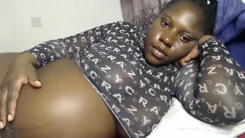 Erykah online show from February 10, 8:13 pm