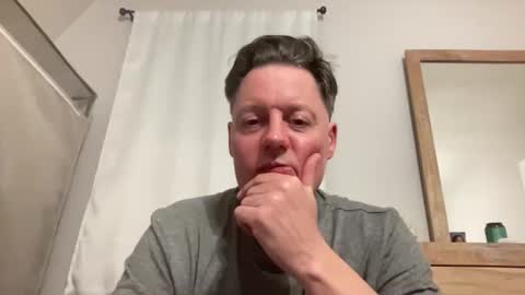 Snapshot of cqeason chatting on March 6, 2:08 am crashout360 online show from March 6, 2:08 am