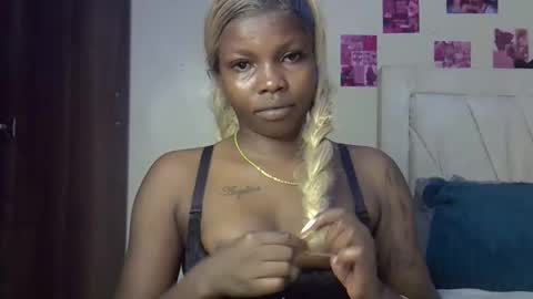 craizybitch online show from April 28, 8:19 am