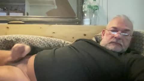 crapaud75018 online show from November 19, 11:32 am