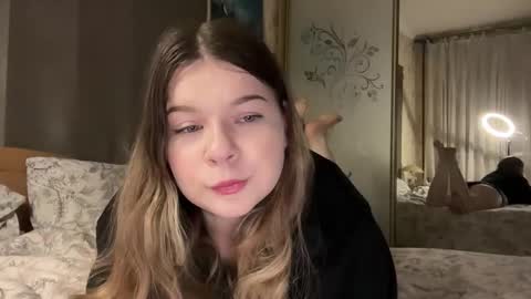 Elise online show from December 21, 2:30 am