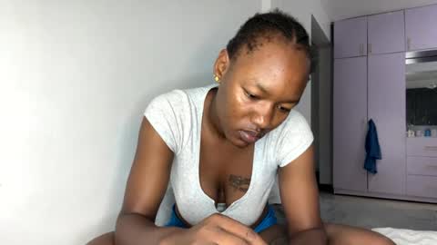 Snapshot of crave_meslowly chatting on July 17, 1:12 am Taliee online show from July 17, 1:12 am