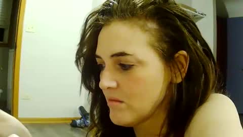 Snapshot of craveitoften chatting on February 27, 2:10 am craveitoften online show from February 27, 2:10 am