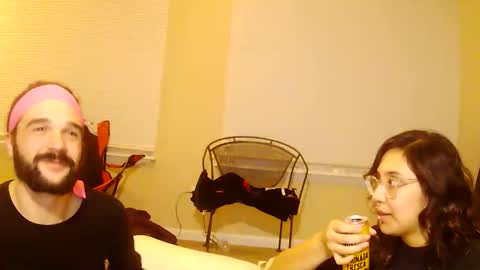 Snapshot of craveitoften chatting on December 3, 5:15 am craveitoften online show from December 3, 5:15 am