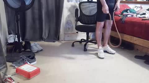 Snapshot of crazy4feetmanic chatting on May 11, 4:29 am drbucknaked online show from May 11, 4:29 am
