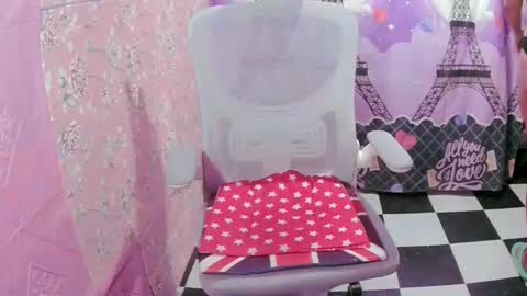 crazy_4u69 online show from April 19, 2:33 am