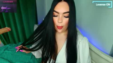 Snapshot of crazy__berry chatting on October 18, 6:48 am Eva online show from October 18, 6:48 am